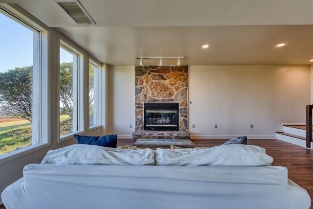 3384 Fairview Church RD, Floyd, VA 24091