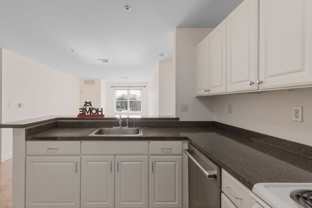 30 Franklin St 411, Malden, MA 02148