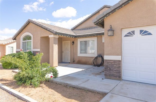 14193 Fresian, Apple Valley, CA 92307