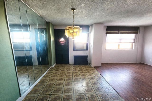 1966 Newbold Avenue 1502, Bronx, NY 10472