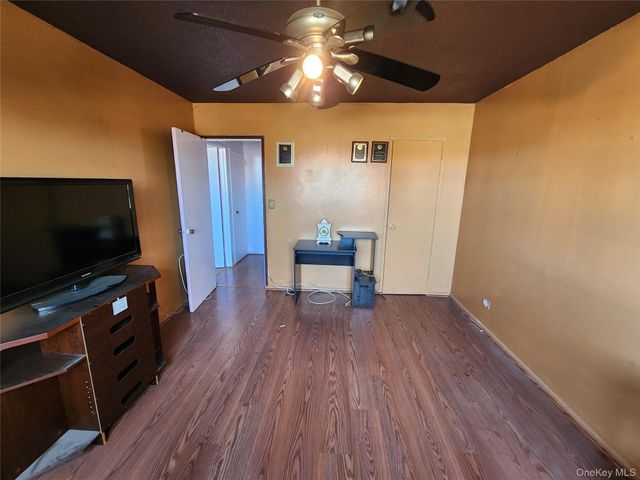 1966 Newbold Avenue 1502, Bronx, NY 10472