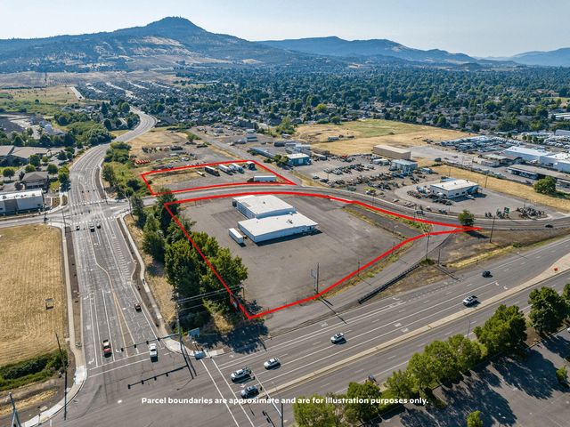 3450 Crater Lake Avenue, Medford, OR 97504