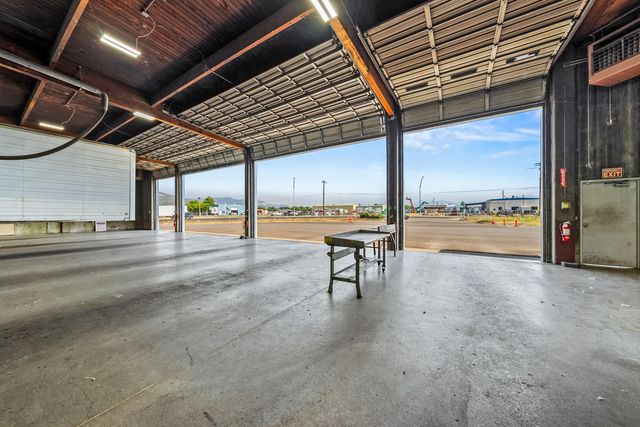 3450 Crater Lake Avenue, Medford, OR 97504