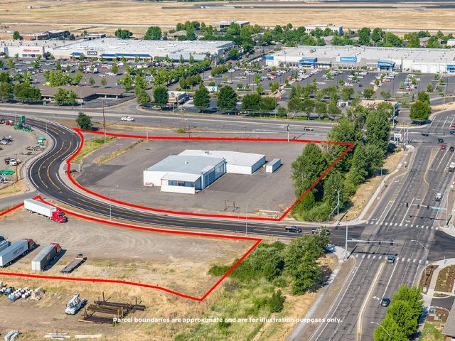 3450 Crater Lake Avenue, Medford, OR 97504