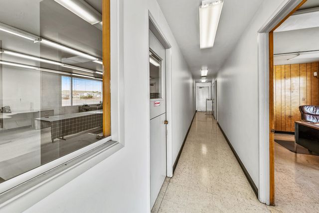 3450 Crater Lake Avenue, Medford, OR 97504