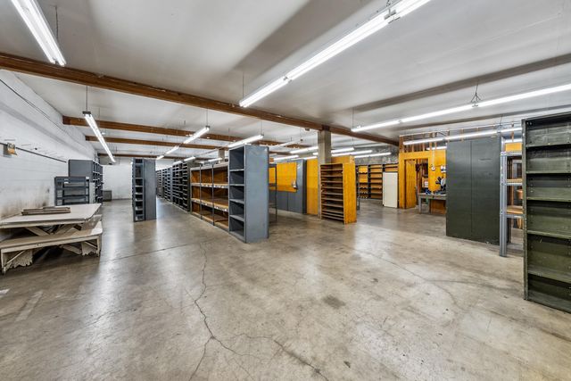 3450 Crater Lake Avenue, Medford, OR 97504