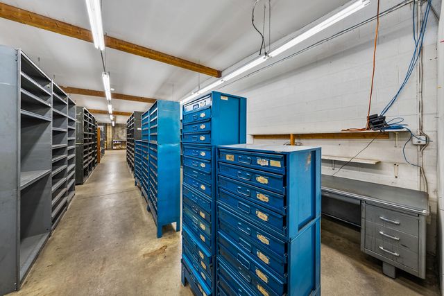 3450 Crater Lake Avenue, Medford, OR 97504