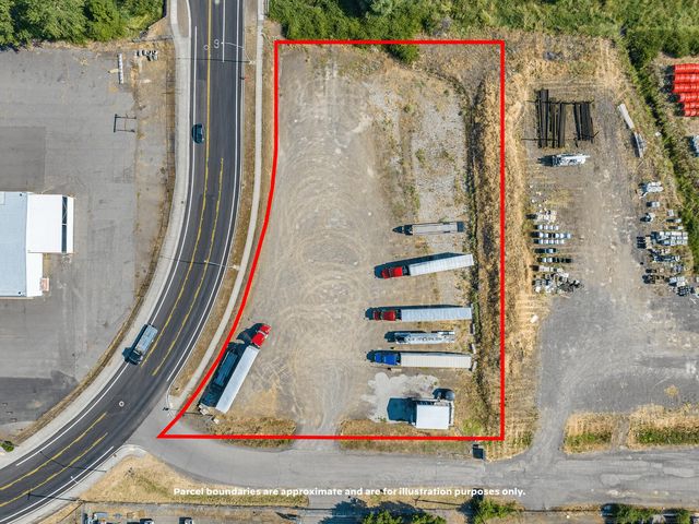 3450 Crater Lake Avenue, Medford, OR 97504