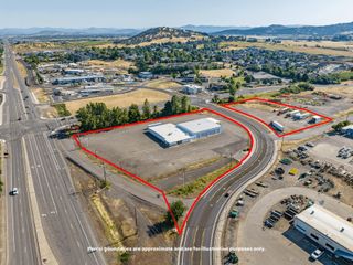 3450 Crater Lake Avenue, Medford, OR 97504