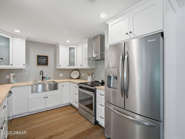 4704 Van Kleeck Drive, New Smyrna Beach, FL 32169