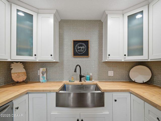 4704 Van Kleeck Drive, New Smyrna Beach, FL 32169