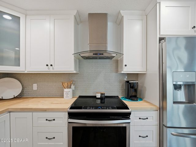 4704 Van Kleeck Drive, New Smyrna Beach, FL 32169