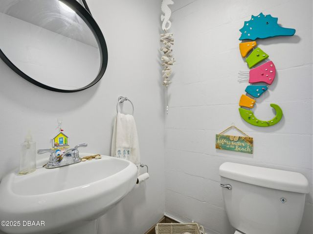 4704 Van Kleeck Drive, New Smyrna Beach, FL 32169