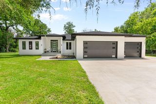 2538 East Farm Rd 188, Ozark, MO 65721