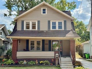 326 Bachtel Street SW, North Canton, OH 44720