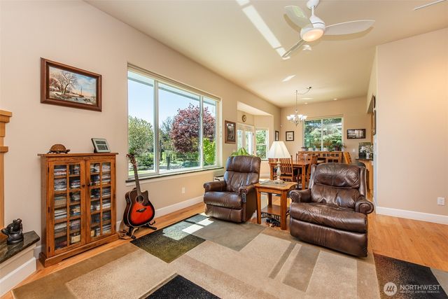 141 Pheasant Run Drive, Sequim, WA 98382