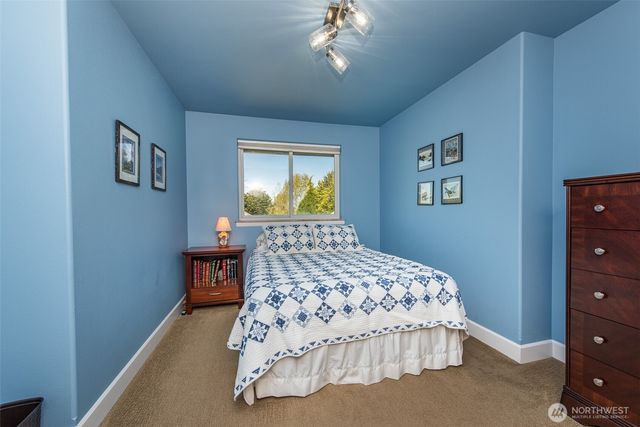 141 Pheasant Run Drive, Sequim, WA 98382
