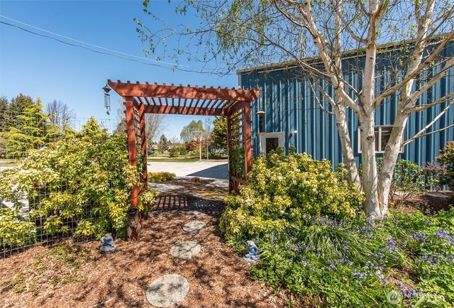 141 Pheasant Run Drive, Sequim, WA 98382