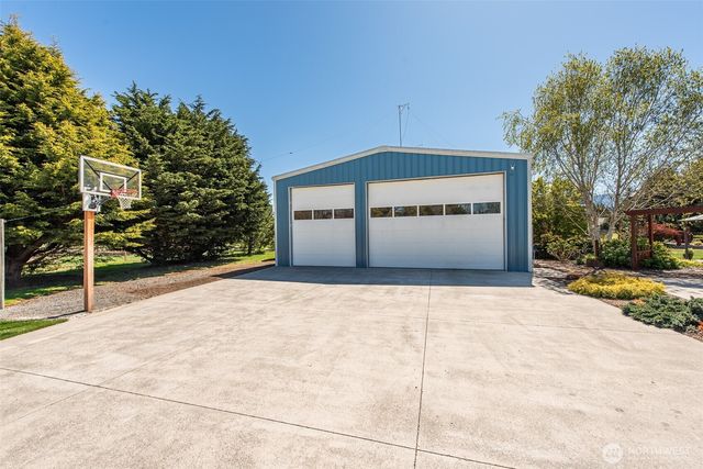141 Pheasant Run Drive, Sequim, WA 98382