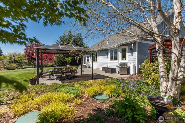 141 Pheasant Run Drive, Sequim, WA 98382