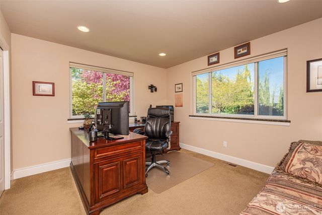 141 Pheasant Run Drive, Sequim, WA 98382