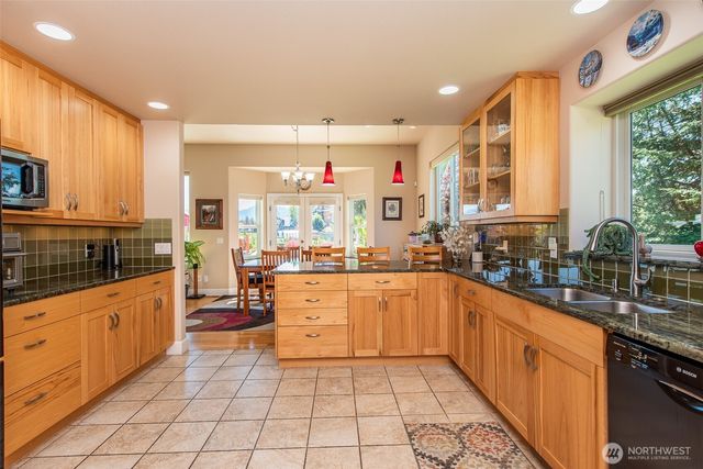 141 Pheasant Run Drive, Sequim, WA 98382