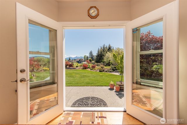 141 Pheasant Run Drive, Sequim, WA 98382