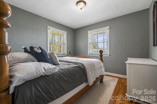 1733 Clairmont Drive, Hendersonville, NC 28791