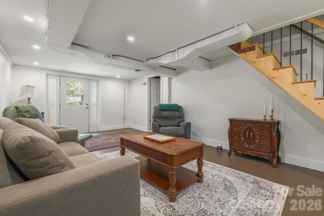 1733 Clairmont Drive, Hendersonville, NC 28791