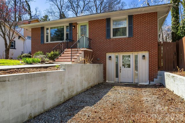 1733 Clairmont Drive, Hendersonville, NC 28791