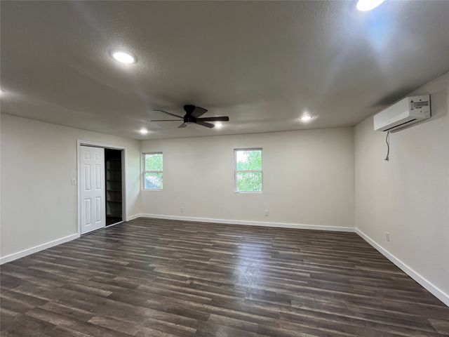 8237 Telegraph Road, Quinlan, TX 75474