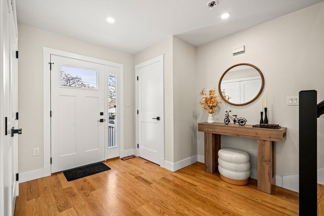 37 Neillian Way 37, Bedford, MA 01730