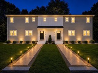 37 Neillian Way 37, Bedford, MA 01730