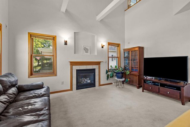 301 E HARRISON STREET, Appleton, WI 54915