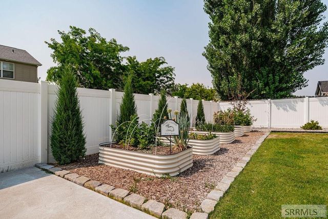 6060 Malory Drive, Idaho Falls, ID 83402