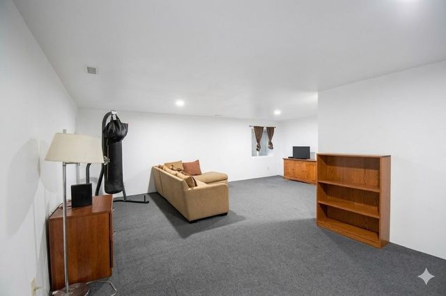 2210 E 26th St N, Wichita, KS 67219