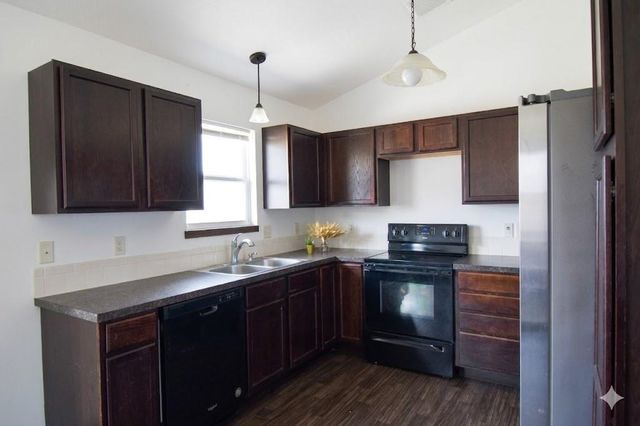 2210 E 26th St N, Wichita, KS 67219