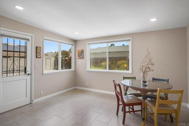 2211 Winterwarm Dr, Fallbrook, CA 92028
