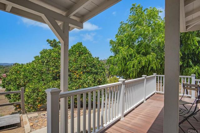 2211 Winterwarm Dr, Fallbrook, CA 92028
