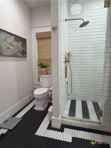 1042 SW Cross Street, New Braunfels, TX 78130