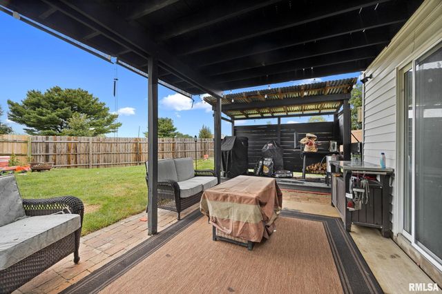 5503 N RAMBLEWOOD Court, Peoria, IL 61615