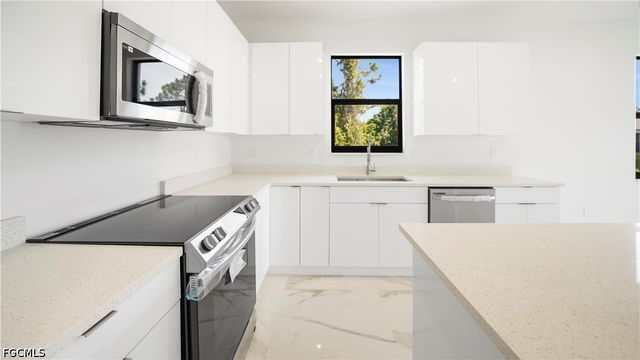 123 Ichabod AVE, Lehigh Acres, FL 33973