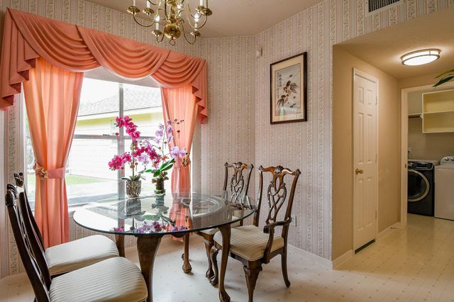 3222 Mossy Elm Court, Houston, TX 77059