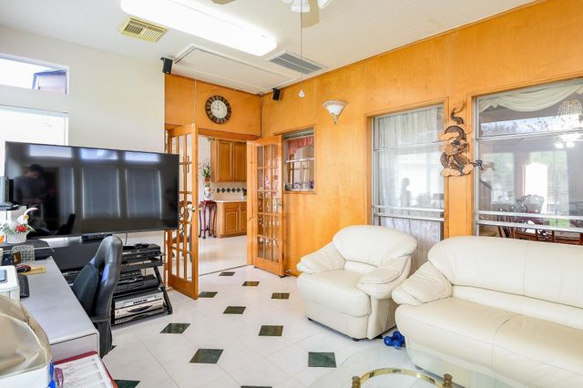 3222 Mossy Elm Court, Houston, TX 77059