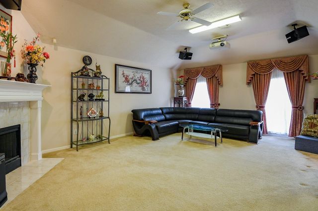 3222 Mossy Elm Court, Houston, TX 77059