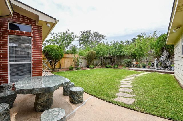 3222 Mossy Elm Court, Houston, TX 77059