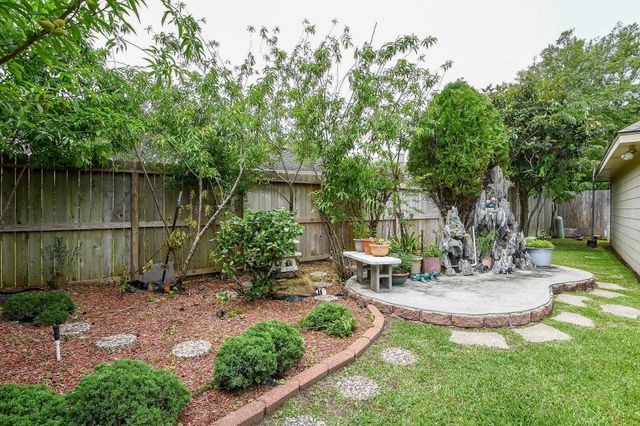 3222 Mossy Elm Court, Houston, TX 77059