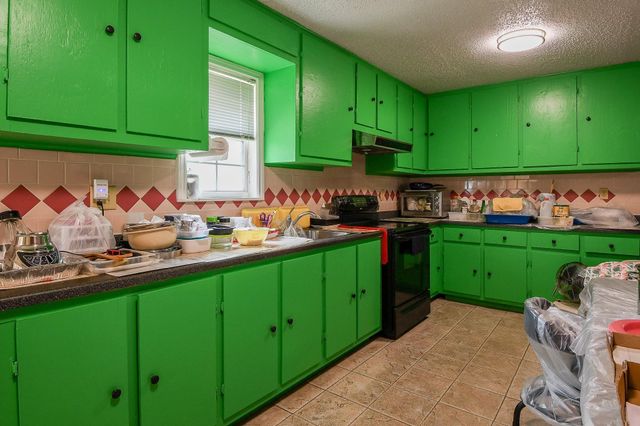 3222 Mossy Elm Court, Houston, TX 77059