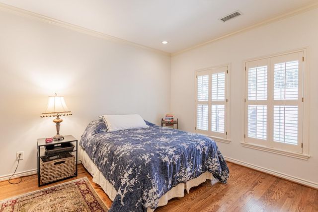 5811 Tanglewood Park Street, Houston, TX 77057