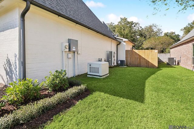 6262 Morgan Bend Dr, Baton Rouge, LA 70820